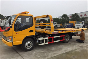 华县哪里有拖车服务