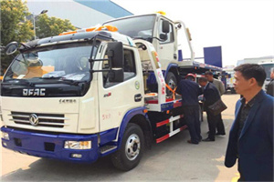 华县汽车道路救援拖车价格